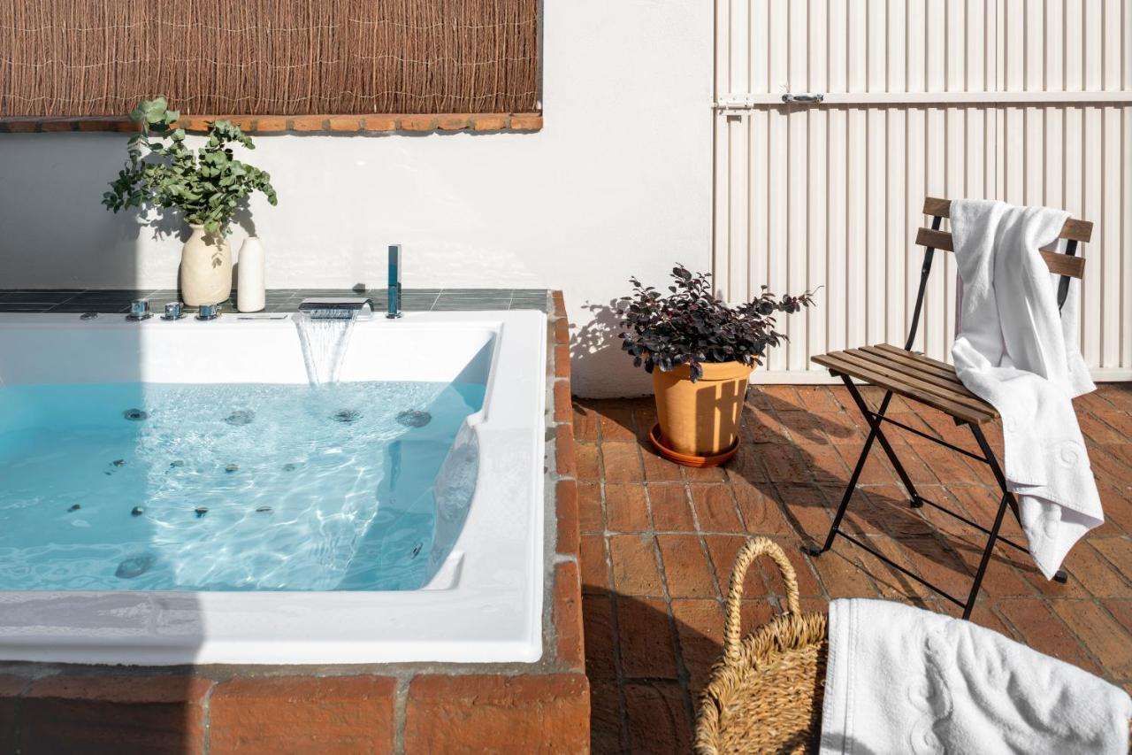 Magno Apartments Robles With Jacuzzi And Private Parking Sevilla Dış mekan fotoğraf